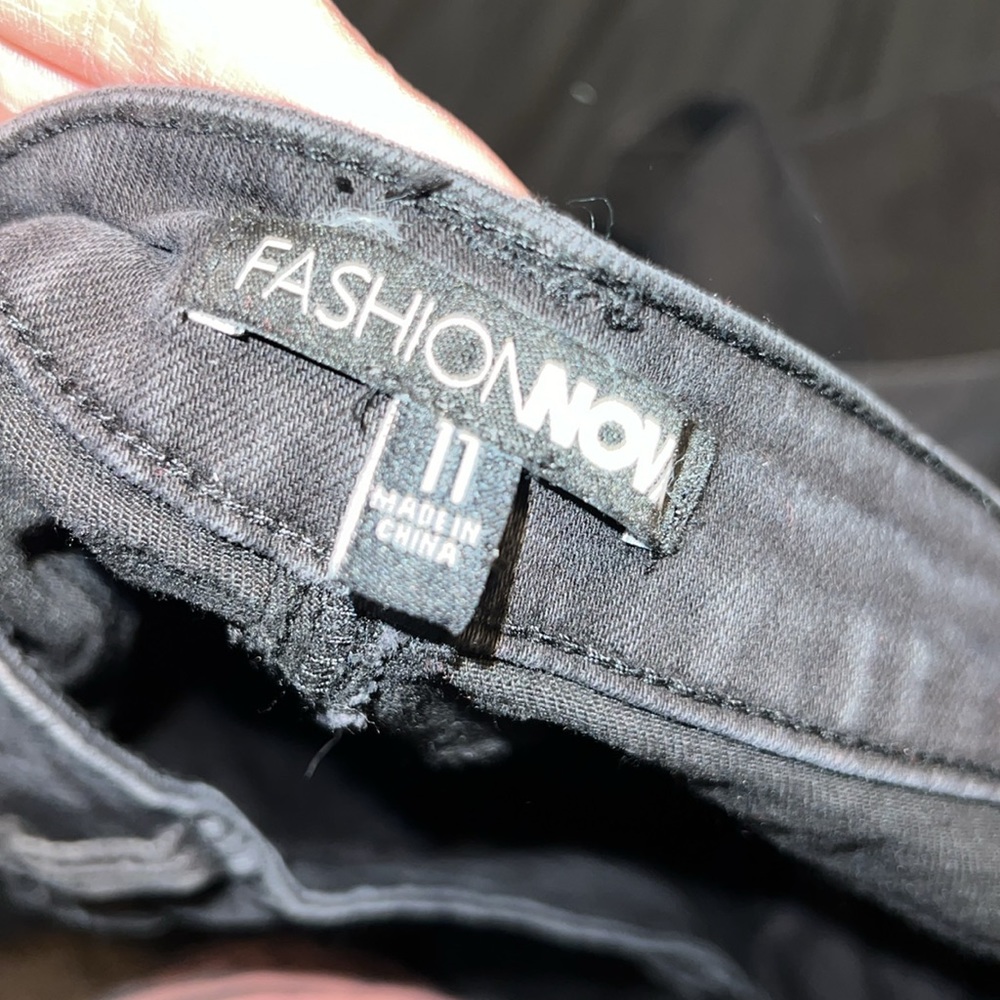Destructive black jeans - Picture 3 of 3